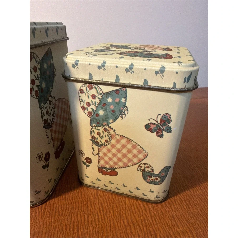 Vtg Set Of 3 Nesting Tins Holly Hobbie Style Floral Patchwork 1980's